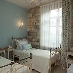 La Petra 3*