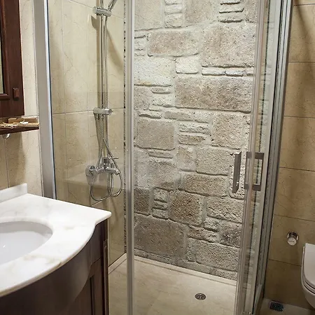 La Petra Hotell 3*