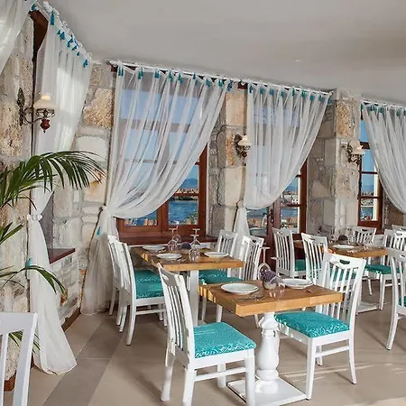 Hotell La Petra 3*